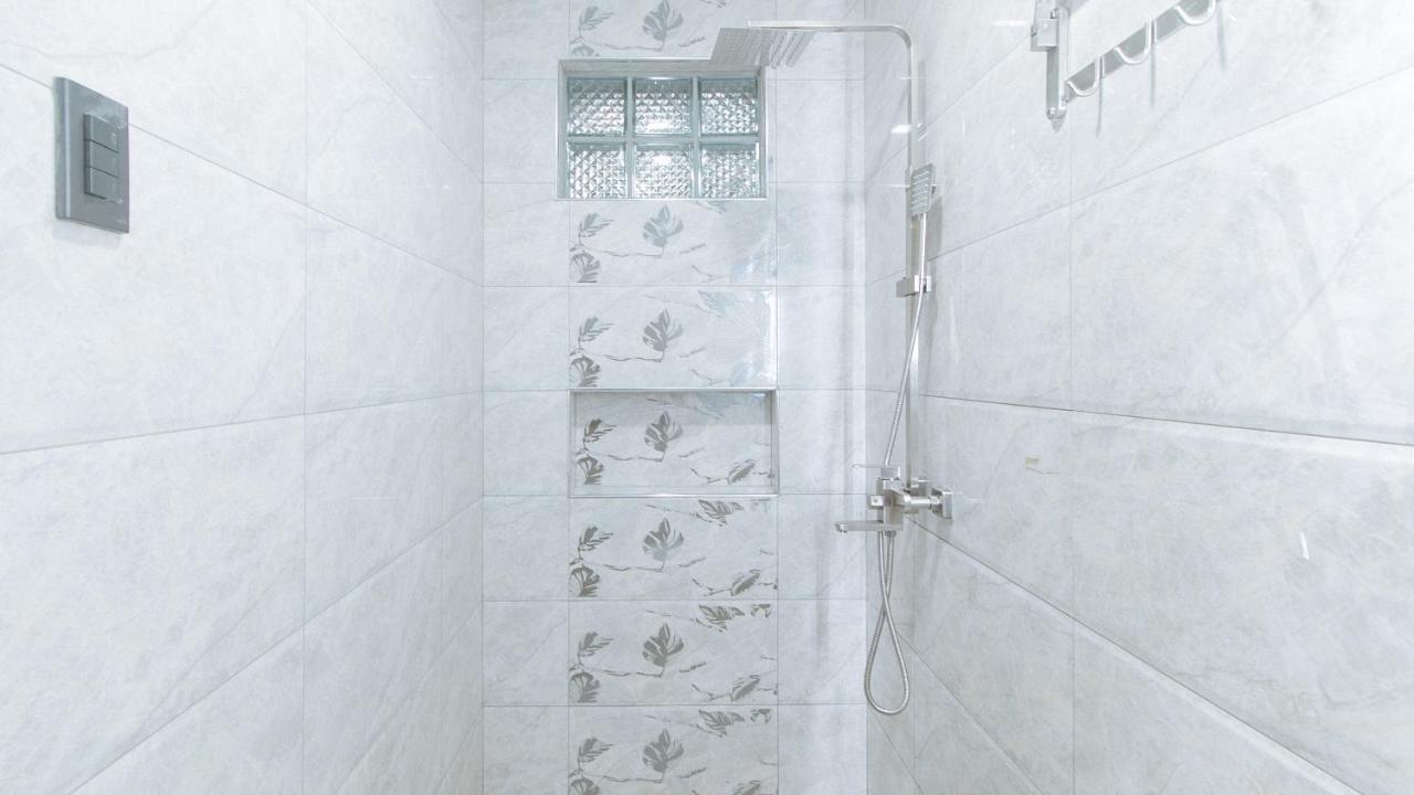 Reddoorz Plus @ Bez Tower And Residences San Juan San Juan  Екстер'єр фото