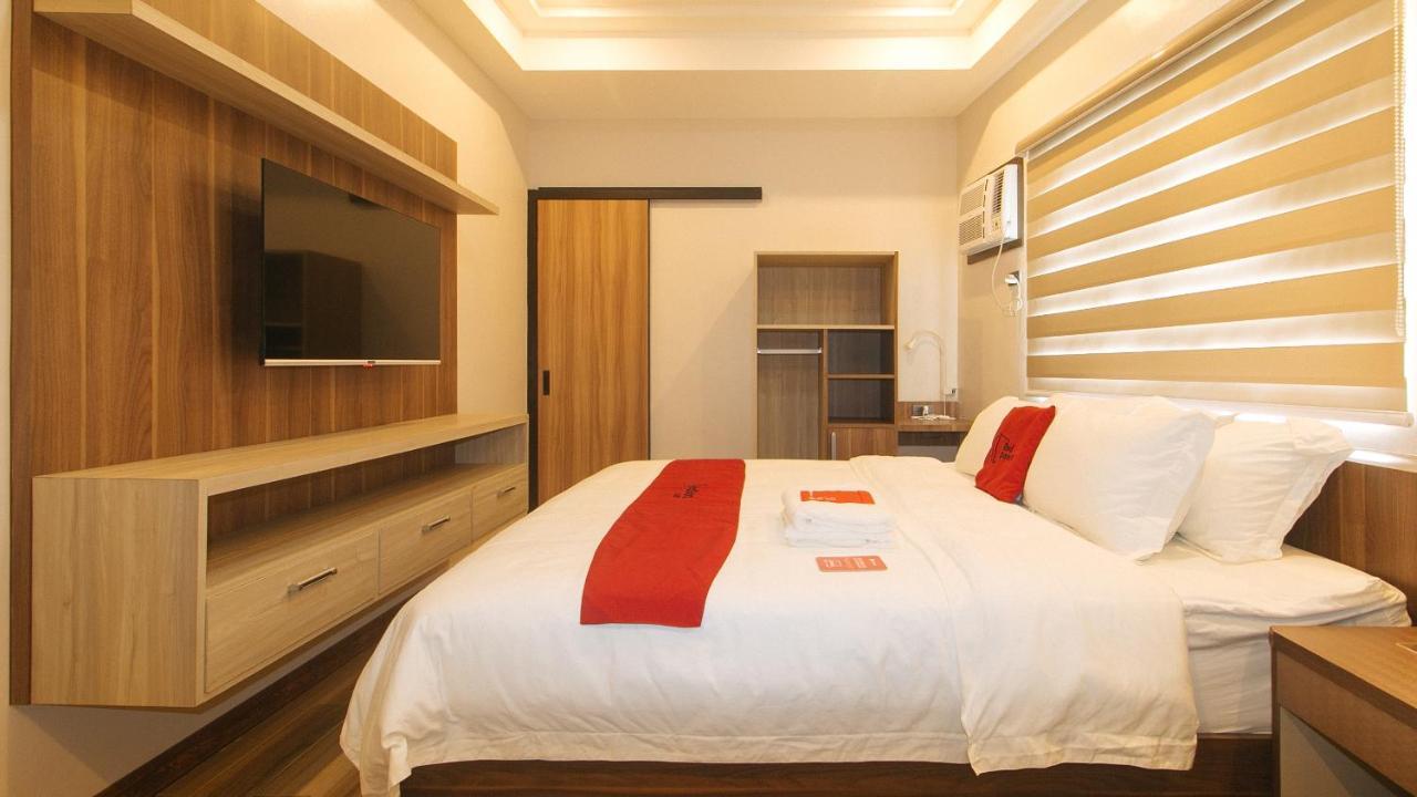 Reddoorz Plus @ Bez Tower And Residences San Juan San Juan  Екстер'єр фото