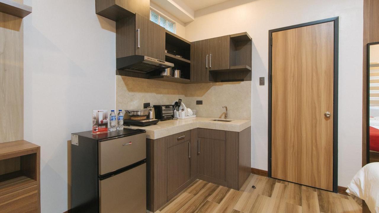 Reddoorz Plus @ Bez Tower And Residences San Juan San Juan  Екстер'єр фото