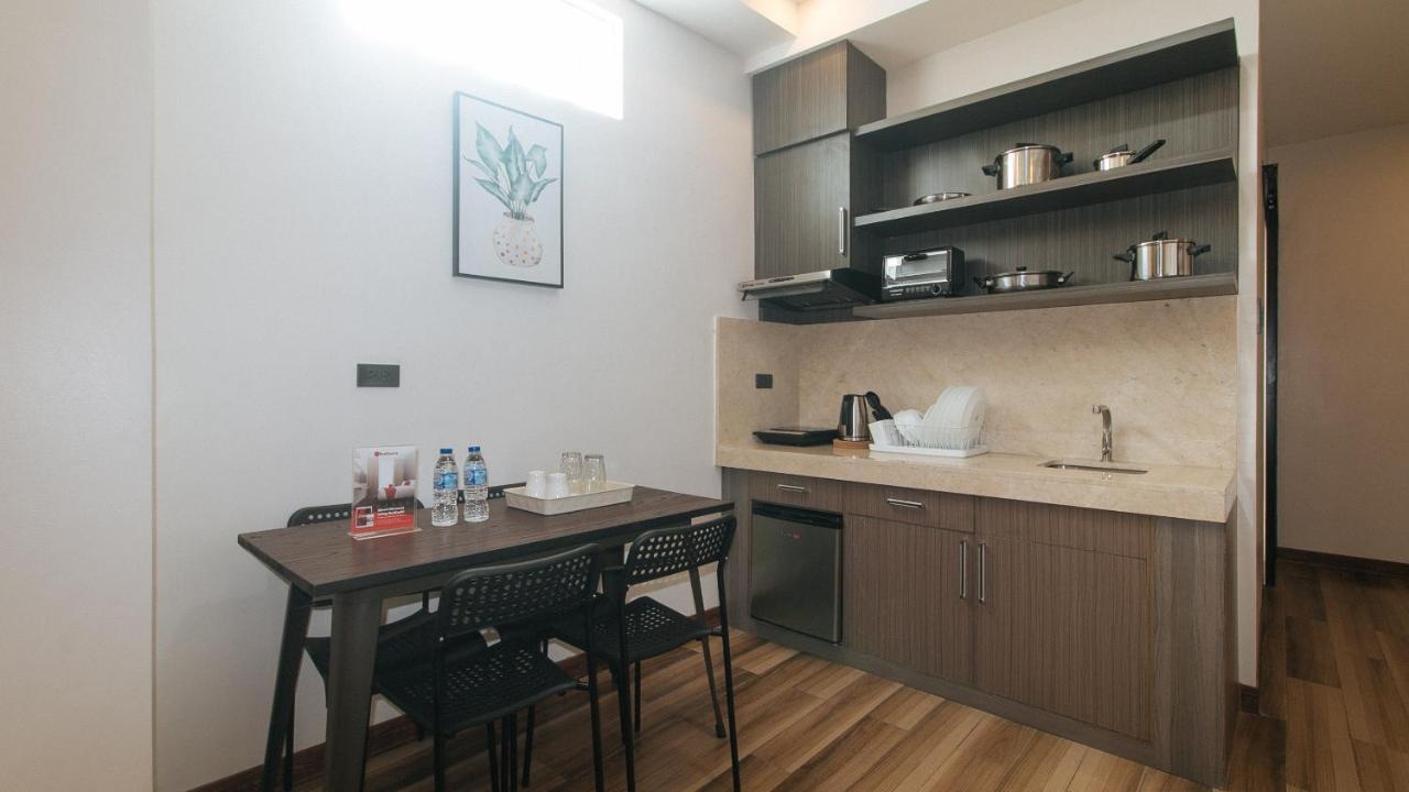 Reddoorz Plus @ Bez Tower And Residences San Juan San Juan  Екстер'єр фото