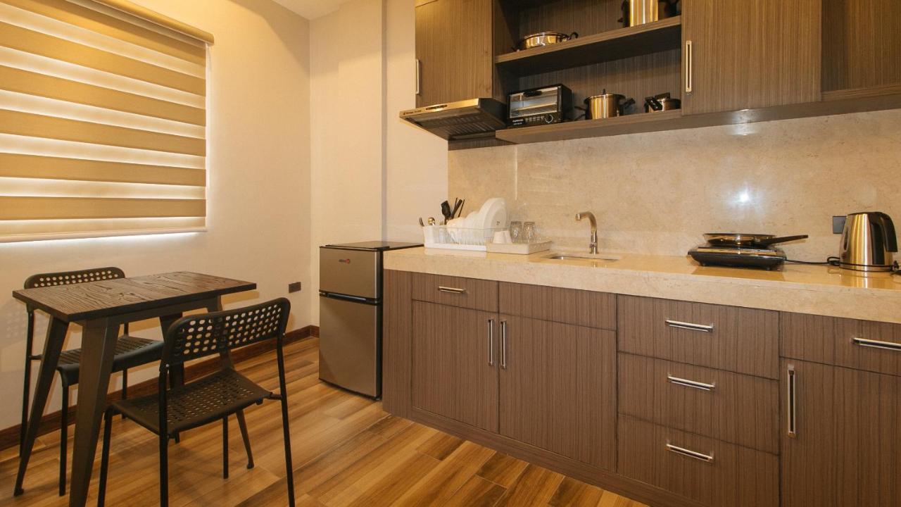 Reddoorz Plus @ Bez Tower And Residences San Juan San Juan  Екстер'єр фото